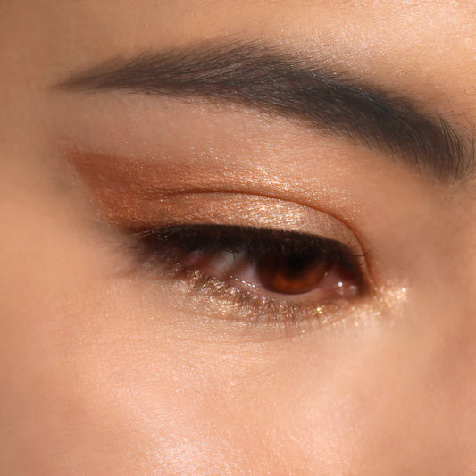 Statement Shimmer Liner