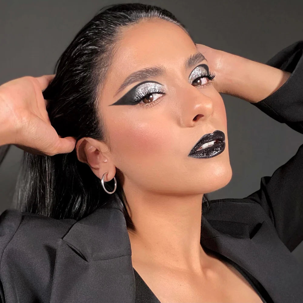 Diamond Daze Liquid Shadow