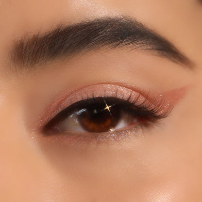 Statement Shimmer Liner