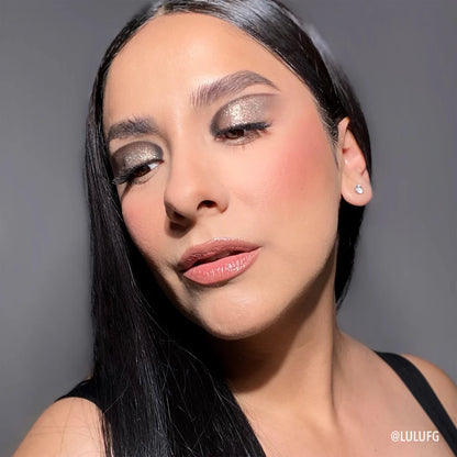 Diamond Daze Liquid Shadow