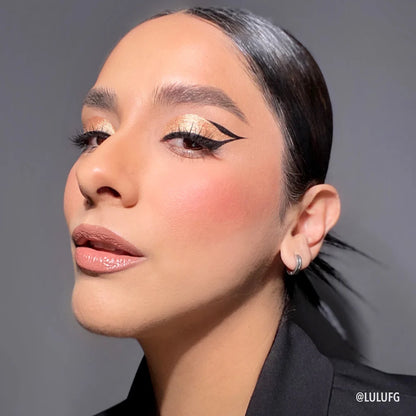 Diamond Daze Liquid Shadow